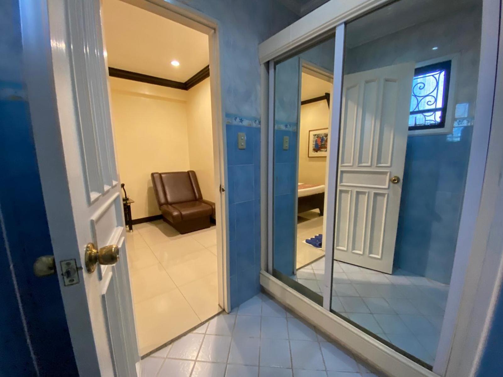 Stone House Quezon City San Juan  Zewnętrze zdjęcie